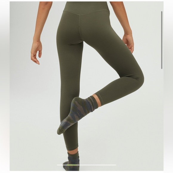 Aerie Offline Leggings - Picture 2 of 5